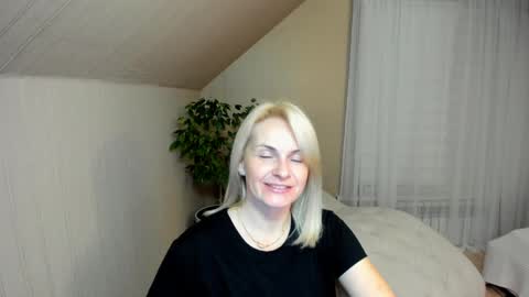 Alicee online show from 01-04-25, 08:16