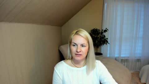 Alicee online show from 01-15-25, 12:47