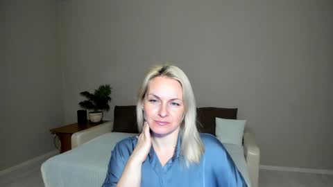 Alicee online show from 01-31-25, 07:40