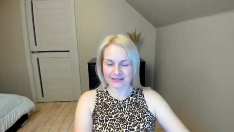 Alicee online show from 02-10-25, 06:45