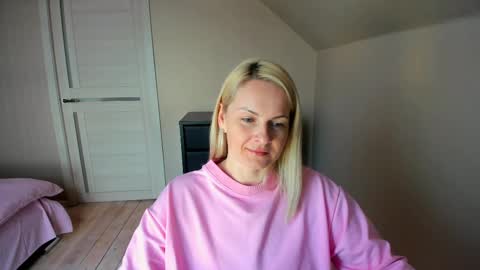 Alicee online show from 03-11-25, 09:24