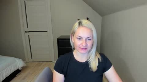 Alicee online show from 09-29-25, 09:08