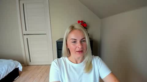 Alicee online show from 10-06-25, 09:40