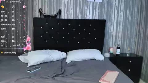 Snapshot of alicee_moonn chatting on 11-25-25, 09:04 alicee_moonn online show from 11-25-25, 09:04