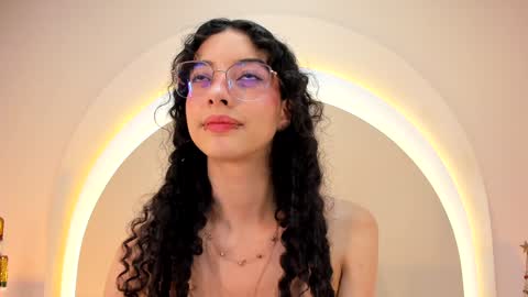 Snapshot of alicee_rodriguez chatting on 12-16-24, 11:07 alice online show from 12-16-24, 11:07