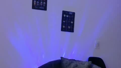 Snapshot of alicee_roos chatting on 01-28-25, 11:50 Alice online show from 01-28-25, 11:50