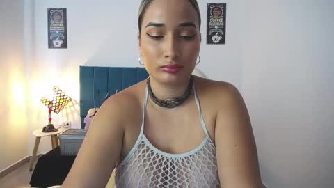 Alicia    1000 PM - 600 AM COLOMBIAN TIME online show from 10-09-25, 09:24