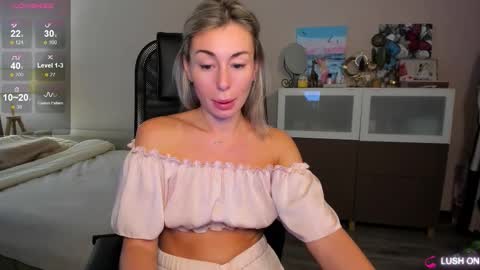 Daniella online show from 12-15-25, 03:33