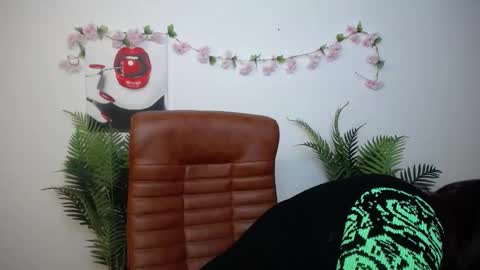 Snapshot of aliceinks chatting on 02-07-26, 07:01 AliceInks online show from 02-07-26, 07:01