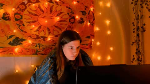 Alice online show from 02-06-26, 05:27