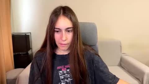 Snapshot of alicekollt chatting on 10-08-25, 08:01 alicekollt online show from 10-08-25, 08:01