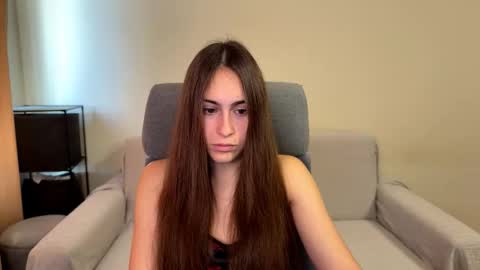 Snapshot of alicekollt chatting on 10-28-25, 09:35 alicekollt online show from 10-28-25, 09:35