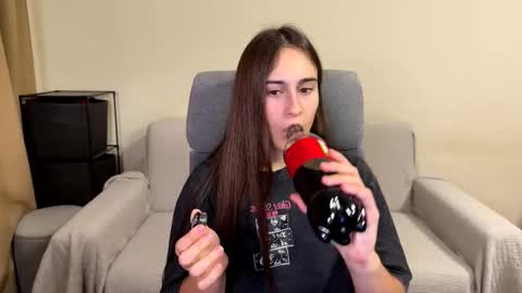 Snapshot of alicekollt chatting on 11-05-25, 05:24 alicekollt online show from 11-05-25, 05:24