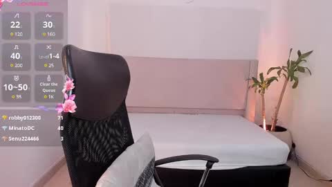 Alice online show from 01-25-25, 04:34