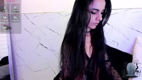 alicenoir_ online show from 12-08-24, 04:07