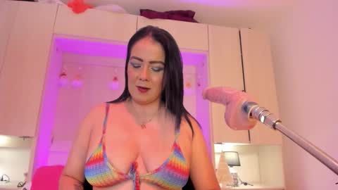 Snapshot of alicepipper chatting on 11-19-25, 04:34 ALICE online show from 11-19-25, 04:34