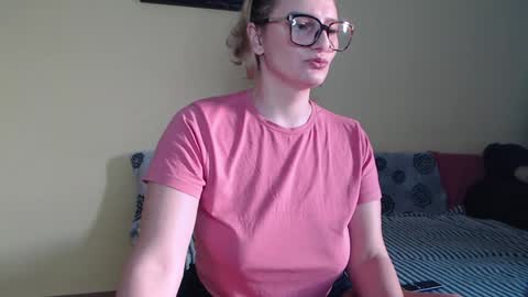 Snapshot of alicesweet_21 chatting on 01-28-25, 06:38 Alice online show from 01-28-25, 06:38