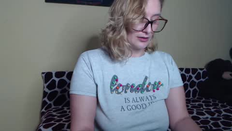 Snapshot of alicesweet_21 chatting on 02-03-25, 06:13 Alice online show from 02-03-25, 06:13