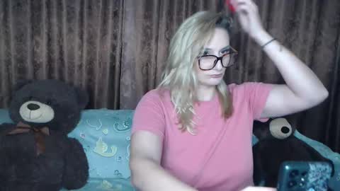 Snapshot of alicesweet_21 chatting on 01-05-26, 11:52 Alice online show from 01-05-26, 11:52