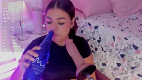 Snapshot of alicethunder_ chatting on 10-28-25, 04:27 A L I C E T H U N D E R online show from 10-28-25, 04:27