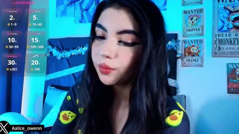 Snapshot of aliceusen chatting on 12-17-25, 09:32 Alice online show from 12-17-25, 09:32