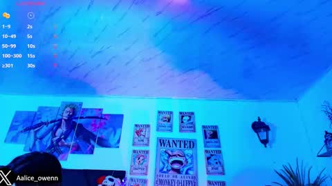 Snapshot of aliceusen chatting on 12-22-25, 09:12 Alice online show from 12-22-25, 09:12