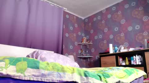 alicewetsquirt online show from 03-01-25, 08:42