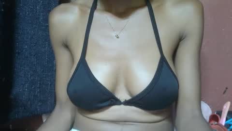 Snapshot of alicia253177 chatting on 02-11-25, 12:58 alicia253177 online show from 02-11-25, 12:58