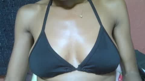 Snapshot of alicia253177 chatting on 02-19-25, 06:00 alicia253177 online show from 02-19-25, 06:00