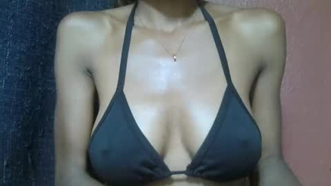 Snapshot of alicia253177 chatting on 03-10-25, 06:49 alicia253177 online show from 03-10-25, 06:49