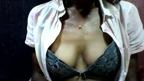 Snapshot of alicia253177 chatting on 09-21-25, 07:43 alicia253177 online show from 09-21-25, 07:43