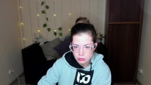 Alicia online show from 01-27-25, 06:19