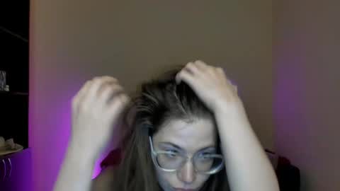 Alicia online show from 03-11-25, 03:34