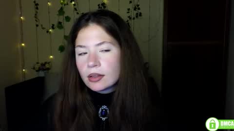 Alicia online show from 11-17-25, 12:22