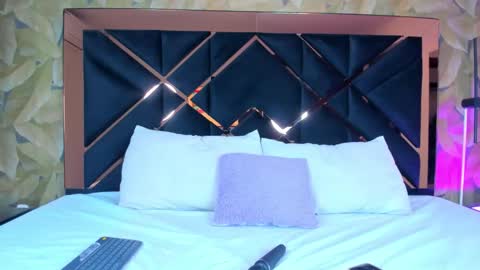 Alice  online show from 11-09-25, 04:44