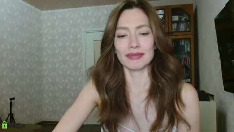 Alicia online show from 10-08-25, 04:48