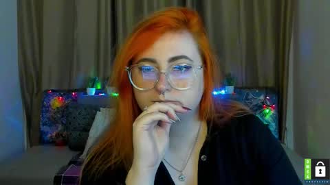 Snapshot of alicia_side_red chatting on 12-18-25, 12:22 Alicia online show from 12-18-25, 12:22