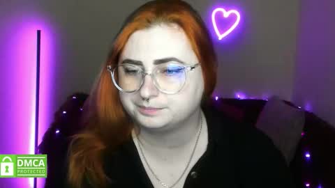 Snapshot of alicia_side_red chatting on 12-22-25, 06:21 Alicia online show from 12-22-25, 06:21