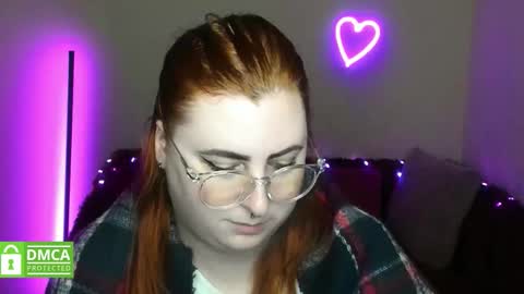 Snapshot of alicia_side_red chatting on 01-10-26, 10:06 Alicia online show from 01-10-26, 10:06