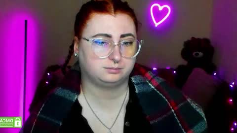 Snapshot of alicia_side_red chatting on 02-06-26, 12:30 Alicia online show from 02-06-26, 12:30