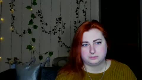 Snapshot of alicia_side_red chatting on 02-15-26, 06:21 Alicia online show from 02-15-26, 06:21