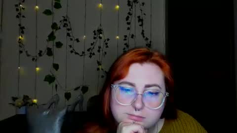 Snapshot of alicia_side_red chatting on 02-15-26, 07:51 Alicia online show from 02-15-26, 07:51