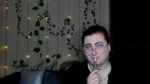 Snapshot of alicia_side_red chatting on 02-20-26, 07:21 Alicia online show from 02-20-26, 07:21