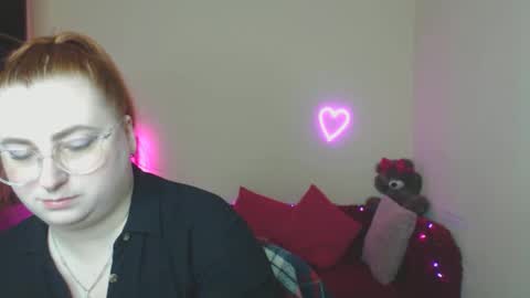 Snapshot of alicia_side_red chatting on 02-23-26, 06:22 Alicia online show from 02-23-26, 06:22