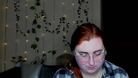 Snapshot of alicia_side_red chatting on 02-25-26, 07:40 Alicia online show from 02-25-26, 07:40