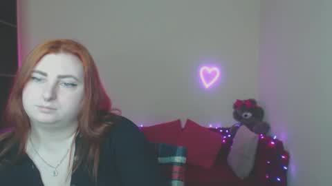 Snapshot of alicia_side_red chatting on 03-06-26, 07:38 Alicia online show from 03-06-26, 07:38