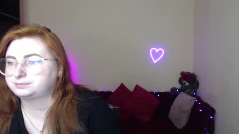 Snapshot of alicia_side_red chatting on 03-30-26, 05:30 Alicia online show from 03-30-26, 05:30