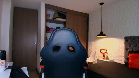 Ali online show from 11-17-25, 12:22