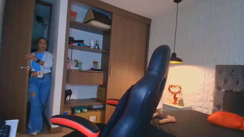 Snapshot of alicia_wonder_dl chatting on 11-22-25, 11:53 Ali online show from 11-22-25, 11:53