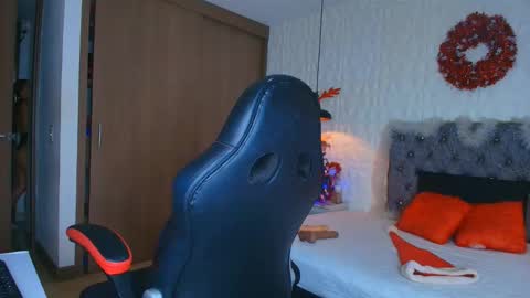 Snapshot of alicia_wonder_dl chatting on 11-29-25, 12:19 Ali online show from 11-29-25, 12:19